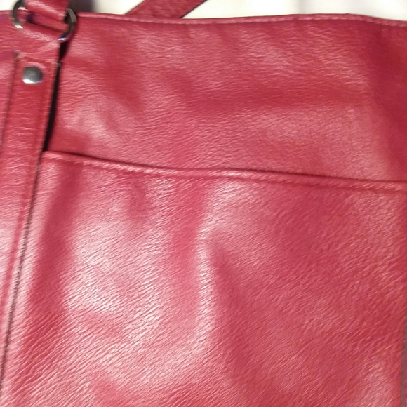 Bueno Burgundy Bag - Picture 2 of 10